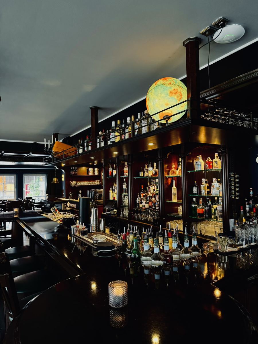 A snapshot from inside Tipsy Traveller